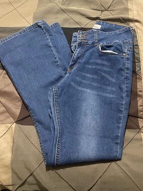 Women’s Mid-Rise Blue Jeans - Classic Stretch Denim